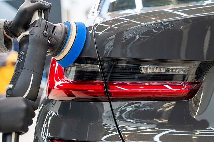 تلميع خارجي جمال سيارتك بلمعتها 