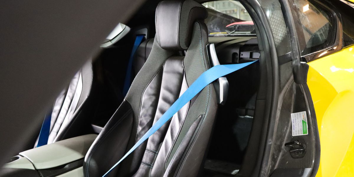 تغيير لون حزام الأمان القطعة الواحدة الخاص بسيارتك